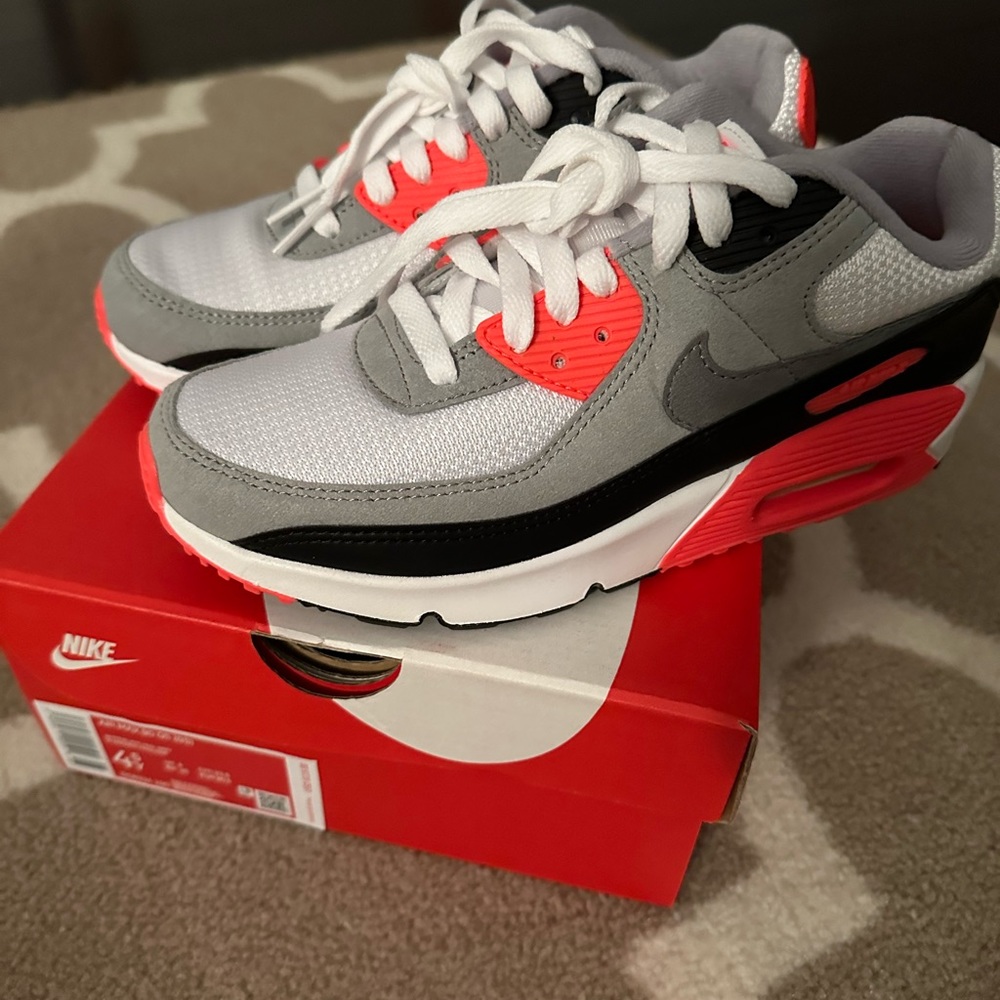 Nike Air Max 90 QS Infrared (GS) White/Black/Cool Grey - Size Big Kids 4.5